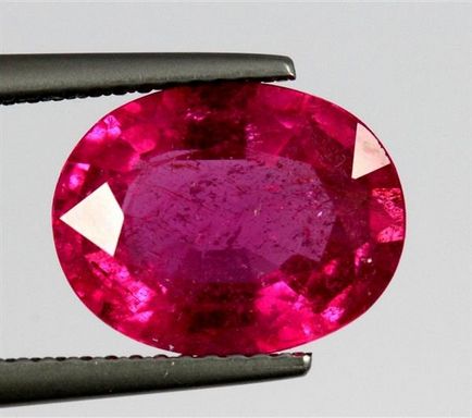 Камінь рожевий турмалін - властивості лікувальні та магічні