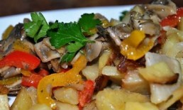 Cartofi cu piper și ciuperci bulgărești (rețetă cu fotografie) pe