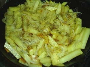 Sült burgonya szalonnával - ízletes házi lépés recept fotók (disznózsír) Sült burgonya szalonnával - ízletes házi lépésre recept fotók