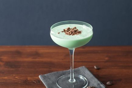 Lăcustă de cocktail clasic și variațiile sale