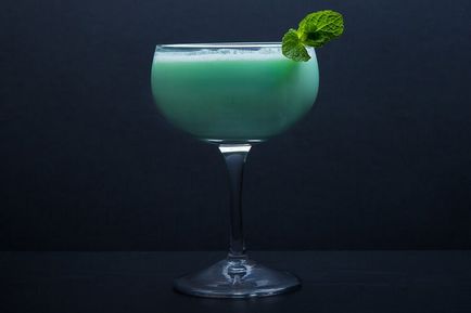 Класичний коктейль коник (grasshopper) і його варіації