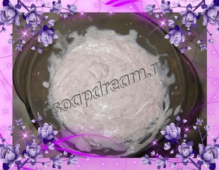 Strawberry scrub facial de la o bază moale, clase de master cosmetice