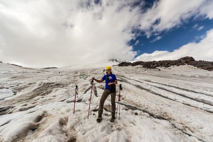 Pe scurt despre cum să urci în mod corect și în siguranță pe Elbrus, alpinist