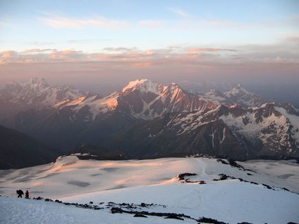 Коротко про те, як правильно і безпечно зійти на Ельбрус, alpinist