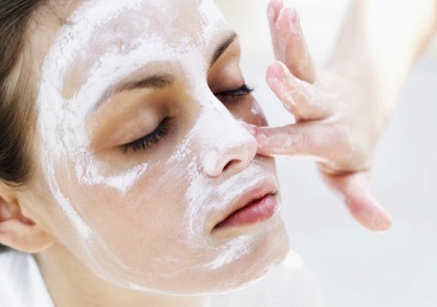 Măști cosmetice pentru pielea uscată a feței