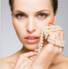 Cosmetice bazate pe elemente de valoare cosmetice pe bază de aur, argint, perle și chihlimbar