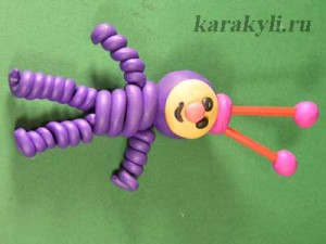 Cosmonauți - turnate din plasticină cu copii de la 5 ani, scrawl
