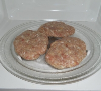 Cutleturi din carne amestecata in cuptor cu microunde foto reteta de preparare