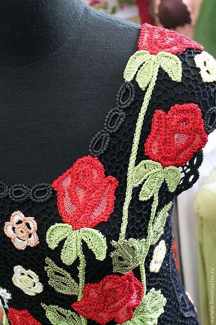 Gyönyörű rózsa segítségével vezeték gusenichka - horgolt modnoe vyazanie