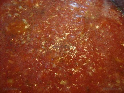 Креветки варені в томатному соусі