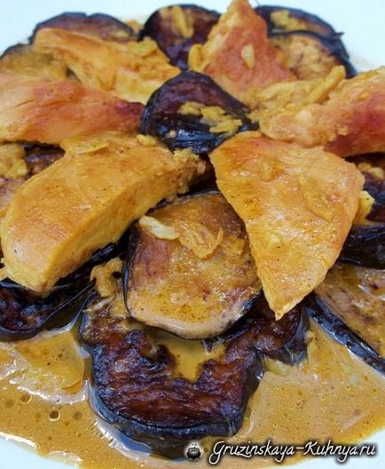 Csirke a padlizsán és a grúz fűszerek - Grúz konyha (padlizsán) Csirke a padlizsán és a grúz fűszerek - Grúz konyha
