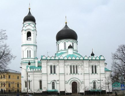 Ломоносов які пам'ятки подивитися в місті (фото, опис, адреси)