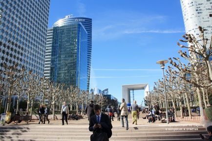 La Défense, în cartierul Paris, al articolului din zgârie-nori
