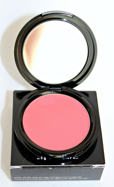 Töltsük fel örökre nagyfelbontású pirulás krémet blush