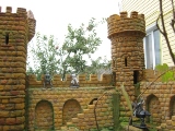 Modele de castele medievale în curte