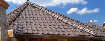 Instalarea plăcilor ceramice și a tehnologiei de montare a acoperișului