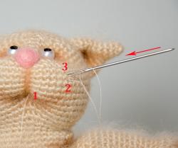 Atașarea fiabilă a musturilor la jucăriile tricotate