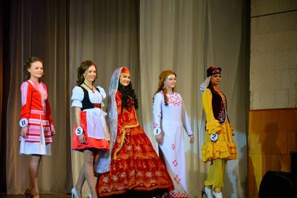 Costumul național al Azerbaidjanului pentru concurs