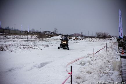 O mică fotoreportaj toyota x-country și clasa de master lexus