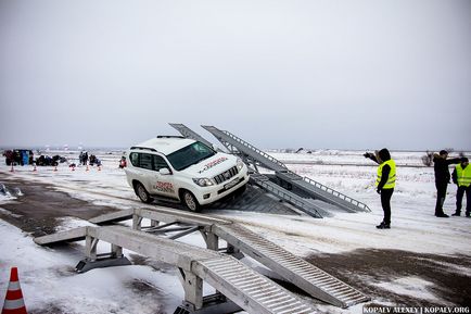 O mică fotoreportaj toyota x-country și clasa de master lexus