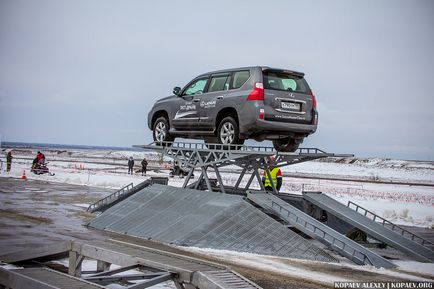 O mică fotoreportaj toyota x-country și clasa de master lexus