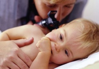 Kellemetlen szag a fül a gyermek - az okok csecsemők és serdülők