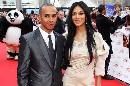 Nicole Scherzinger osztott vőlegénye (Scherzinger) Nicole Scherzinger osztott vőlegénye