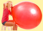 Trebuie să umflați baloanele cu aer înainte de a le umfla cu heliu?