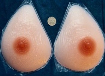 Revizuirea protezelor de sân, magazin pentru travestiți și vânzări încrucișate cu livrare anonimă