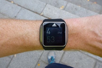 Огляд спортивних розумних годин adidas smart run gps