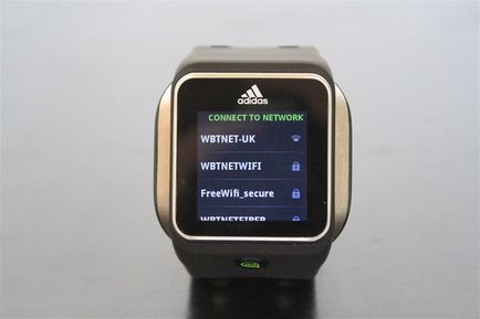 Огляд спортивних розумних годин adidas smart run gps