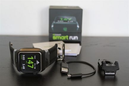 Огляд спортивних розумних годин adidas smart run gps