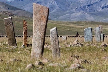 Deer Stones - Atracții antice în stepele mongole