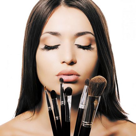 Cursuri de make-up online - pentru tine - topmakeup - site pentru artiști de make-up și artiști de make-up