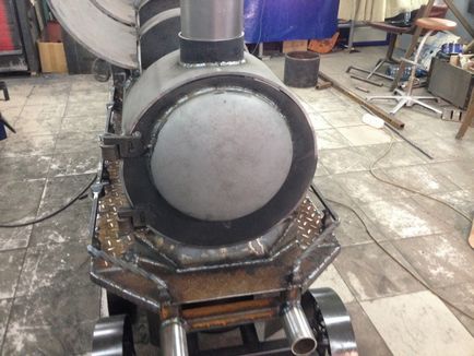 Original brazier sub forma unei locomotive (40 fotografii) - trinitate