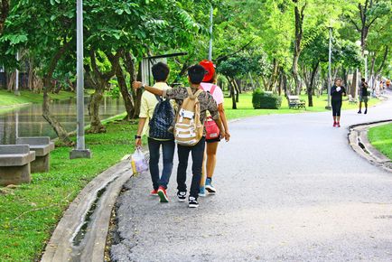 Parcul și piața Chatuchak din Bangkok, viața post-rusă din Asia