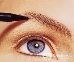 Permanent make-up de sprancene