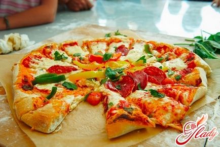 Pizza cu ananas cum să gătești rețete delicioase