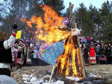 Чому на масницю печуть млинці звідки пішла така традиція