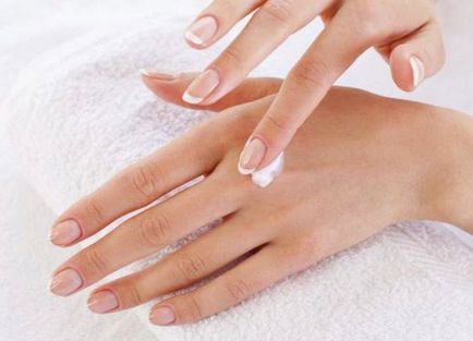 De ce pielea crapă pe mâini în timpul iernii ce să facă - cauze și tratament