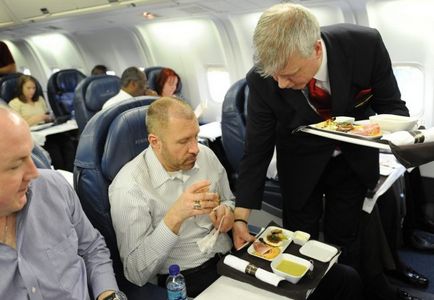 Защо в самолети толкова зле хранени-новото проучване на човечеството и обществото