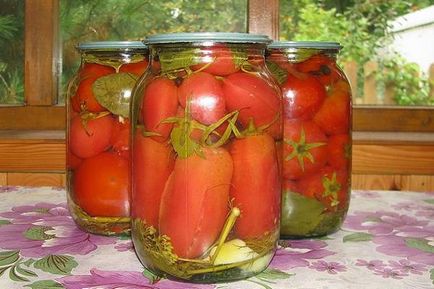 Tomate fără oțet cu pedicel