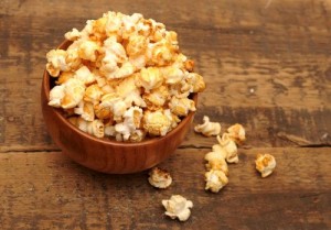 Popcorn beneficia și rău, gătit popcorn de casă