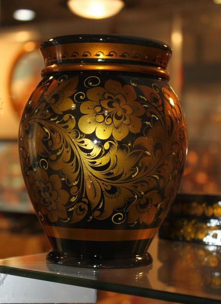 Vase de bucătărie cu pictură Khokhloma din lemn și sticlă, modele de aur și ornamente de aur pe plăci și