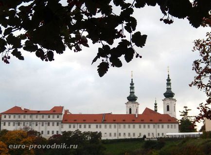 Praga Manastirea Strahov - obiecte ale manastirii si cum se ajunge acolo