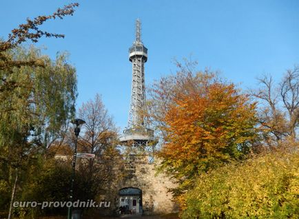 Прага пагорб Петршин як дістатися пішки або фунікулером