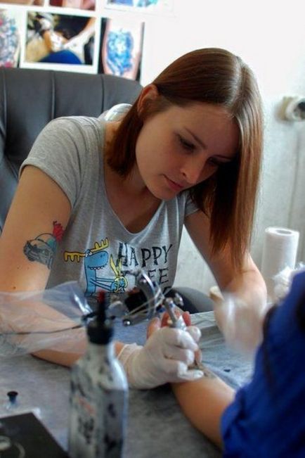 Foglalkozás - Tattooist (8 fotó) (tetováló művész) Foglalkozás - Tattooist (8 fénykép)