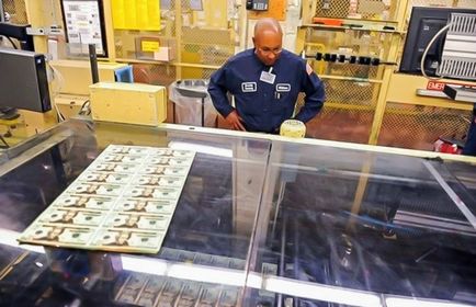 Feltárta a titkot a gyártási dollár (US $) Ez kiderült a titok dollárt gyártási