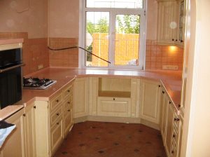 Javításokat a konyhában kezdeni újratervezés, összehangolása és bővítése helyiségek