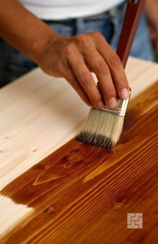 Restaurarea mobilierului din lemn cu mâinile noastre elimină zgârieturile, chipsurile - o sarcină ușoară